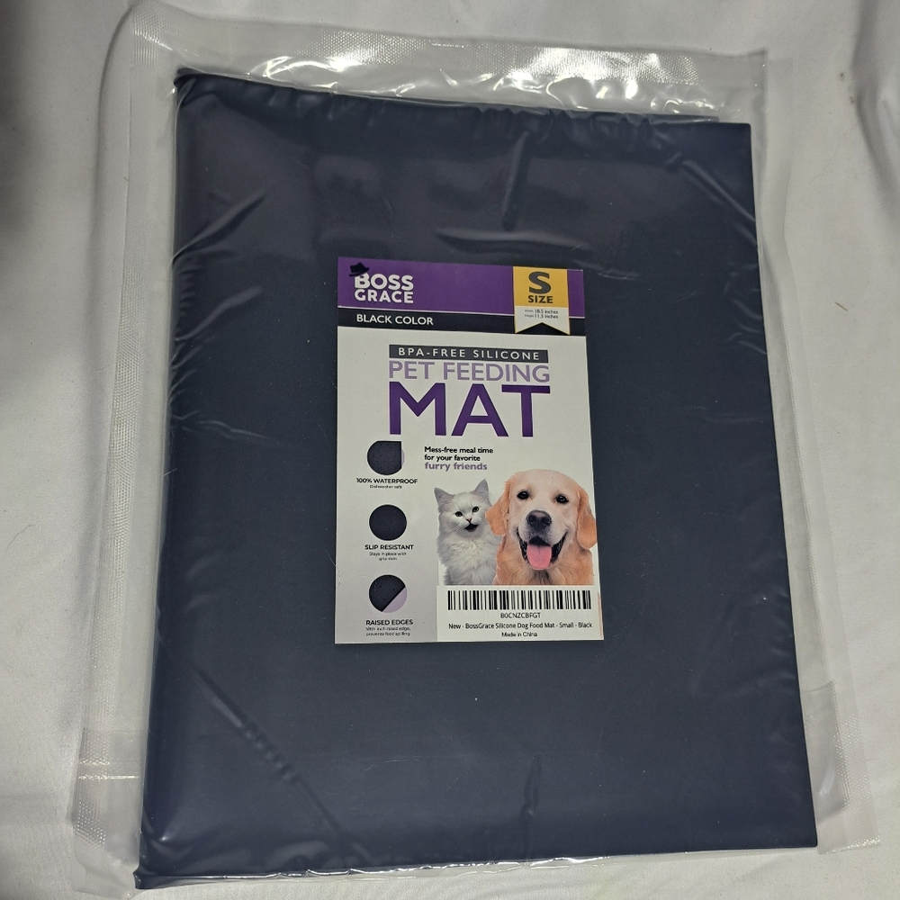 NEW BossGrace Pet Silicone Feeding Mat‎ Raised Edges Small 18.5 X 11.5  - Black